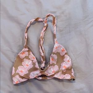 Acacia Capsule Mahalo Yelapa Top